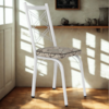 Cadeira Tubular Europa 143 Branco Assento Madeira Cedro ARTEF