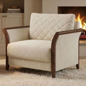 Poltrona Decorativa Ambar Braços Pes Em Madeira Boucle TCE 1010 MOLL