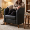 Poltrona Decorativa Aura Pes Madeira Courino TCS 724 MOLL