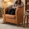 Poltrona Decorativa Aura Pes Madeira Courino TCS 727 MOLL