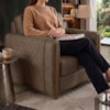 Poltrona Decorativa Aurora Pes Madeira Courino TCS 729 MOLL