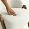 Poltrona Decorativa Iris Pes Madeira Boucle TCE 1010 MOLL