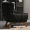 Poltrona Decorativa Malta Base Madeira Courino TCS 724 MOLL