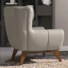 Poltrona Decorativa Malta Base Madeira Courino TCS 725 MOLL