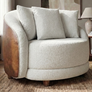 Poltrona Decorativa Maya Pes Madeira Boucle E Courino TCE 1010 TCS 727 MOLL