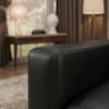 Poltrona Decorativa Oasis Pes Madeira Courino TCS 724 MOLL