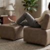 Poltrona Modular e Puff Block Pes Madeira Courino TCS 729 MOLL