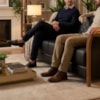 Sofa 2 Lugares Ambar 165 cm Braços Pes Em Madeira Courino TCS 724 MOLL