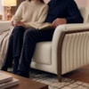 Sofá Living 2 Lugares Royal 162 cm Pes Madeira Courino TCS 725 MOLL