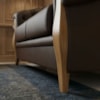 Sofá Living Capitone 2 Lugares Milano 188 cm Pes Madeira Courino TCS 721 MOLL