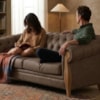 Sofá Living Capitone 2 Lugares Milano 188 cm Pes Madeira Courino TCS 729 MOLL